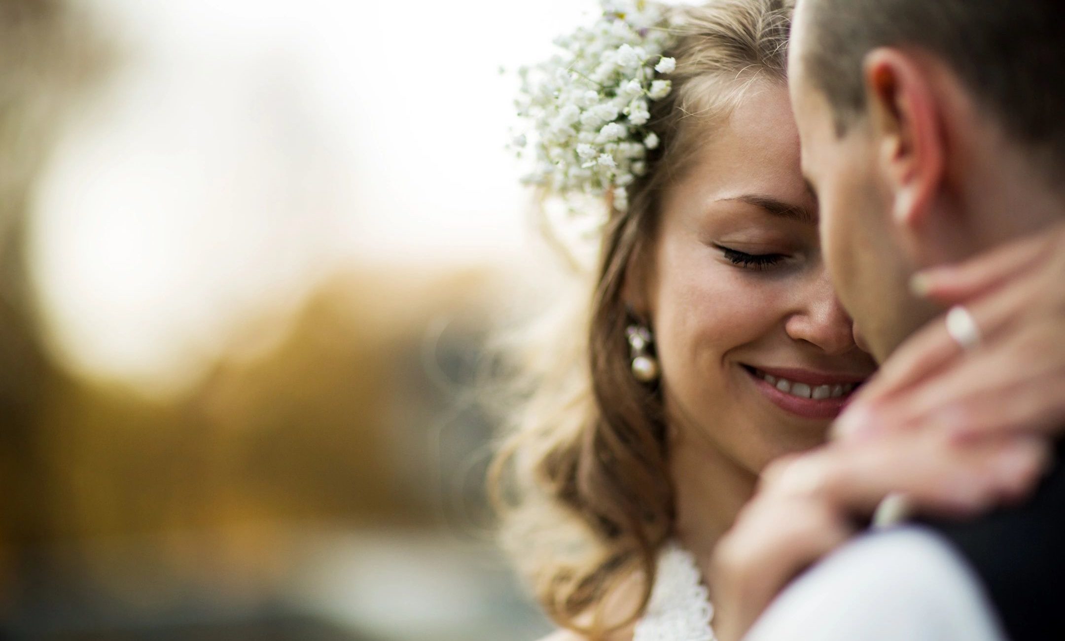 qtq80-FL0EWX Milwaukee Wedding DJ Service - Happy couple booked their service with Milwaukee Underground Productions DJ Service