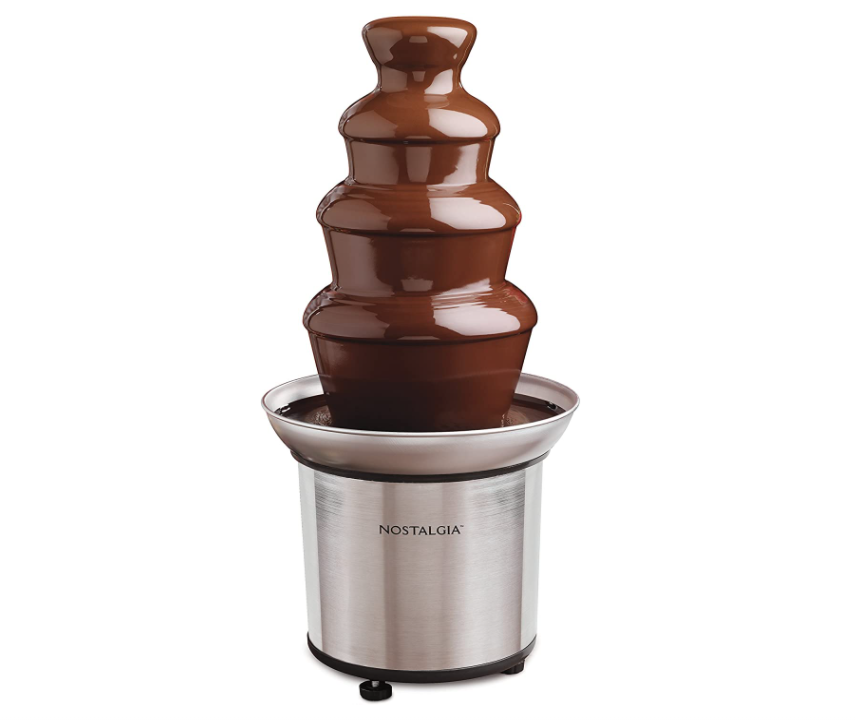 wedding dessert idea 1. chocolate fountain