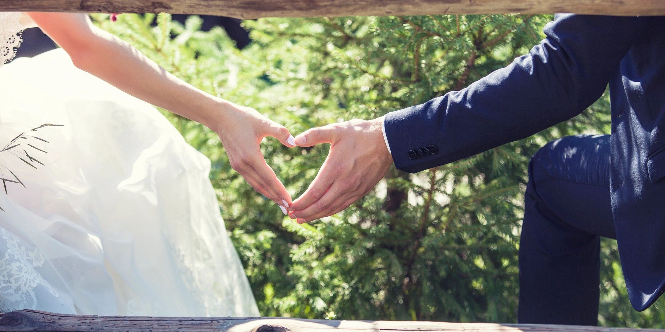 qtq80-iZclix Milwaukee Wedding DJ Service - Best of Weddings award winner. Wedding DJ with amazing reviews